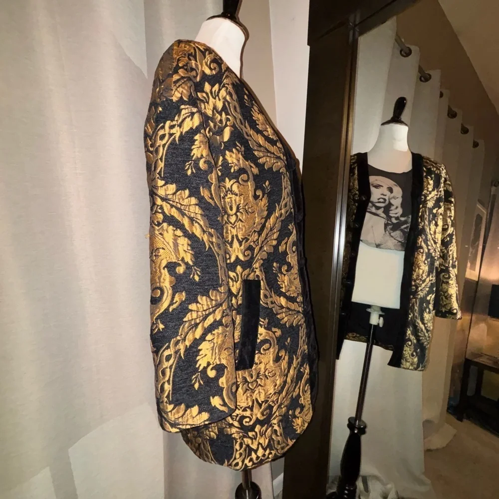 ✨ Baroque Brocade Velvet Trim Statement Jacket 🖤💛 - Picture 7 of 8